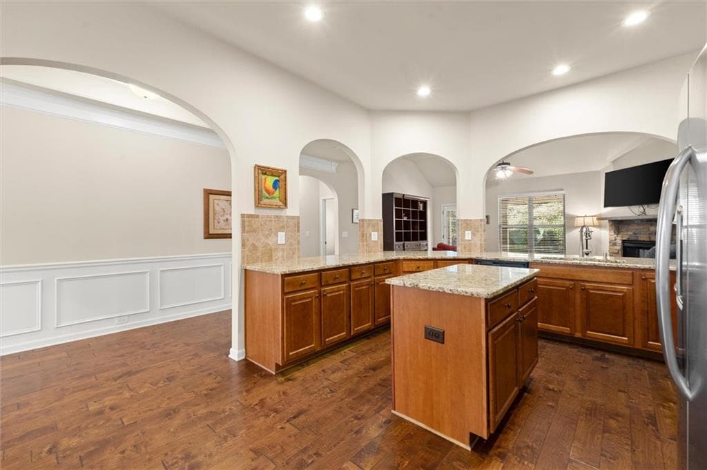 3 bedroom, 3 bathroom, 2,005 sq ft single family residence for sale at 1915 Walking Horse Trail, Cumming, GA 30041 — photo 9