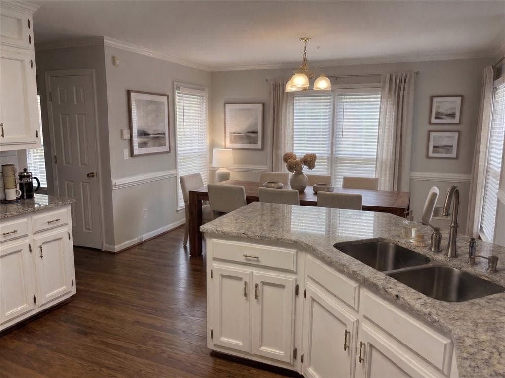 5 bedroom, 4 bathroom, 4,505 sq ft single family residence for sale at 978 SW Mill Bend Drive, Lawrenceville, GA 30044 — photo 2