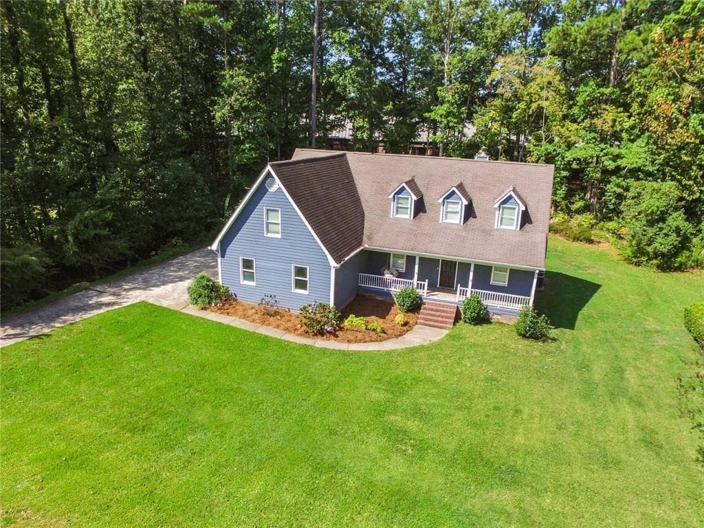 4 bedroom, 3 bathroom, 2,951 sq ft single family residence for sale at 121 W Allison Circle, Carrollton, GA 30117