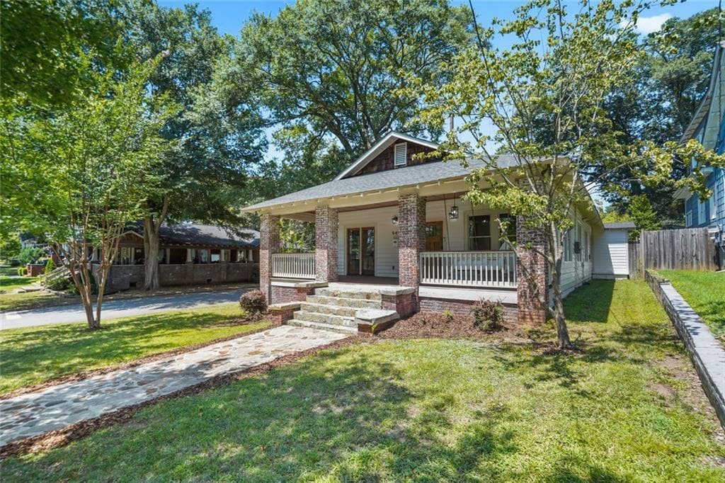 3 bedroom, 4 bathroom, 2,100 sq ft single family residence for sale at 949 Beecher Street, Atlanta, GA 30310 — photo 2