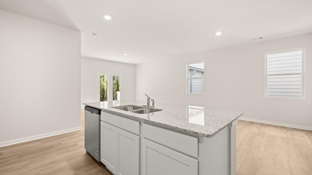 5 bedroom, 3 bathroom, 2,361 sq ft single family residence for sale at 185 Rolling Meadow Trace, Jasper, GA 30143 — photo 7