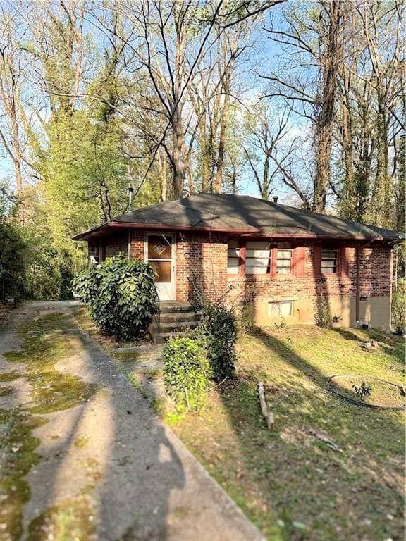 4 bedroom, 2 bathroom, 2,450 sq ft single family residence for sale at 1142 Eastridge Road, Atlanta, GA 30311 — photo 3