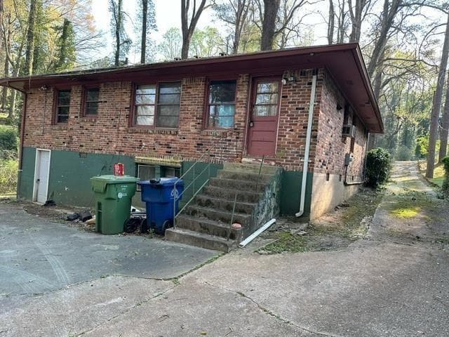 4 bedroom, 2 bathroom, 2,450 sq ft single family residence for sale at 1142 Eastridge Road, Atlanta, GA 30311 — photo 4