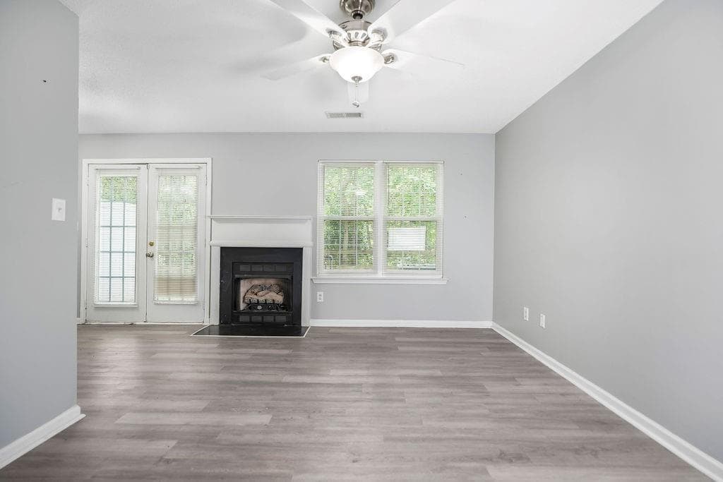 3 bedroom, 3 bathroom, 1,212 sq ft townhouse for sale at 6947 Gallant Circle 10, Mableton, GA 30126 — photo 4
