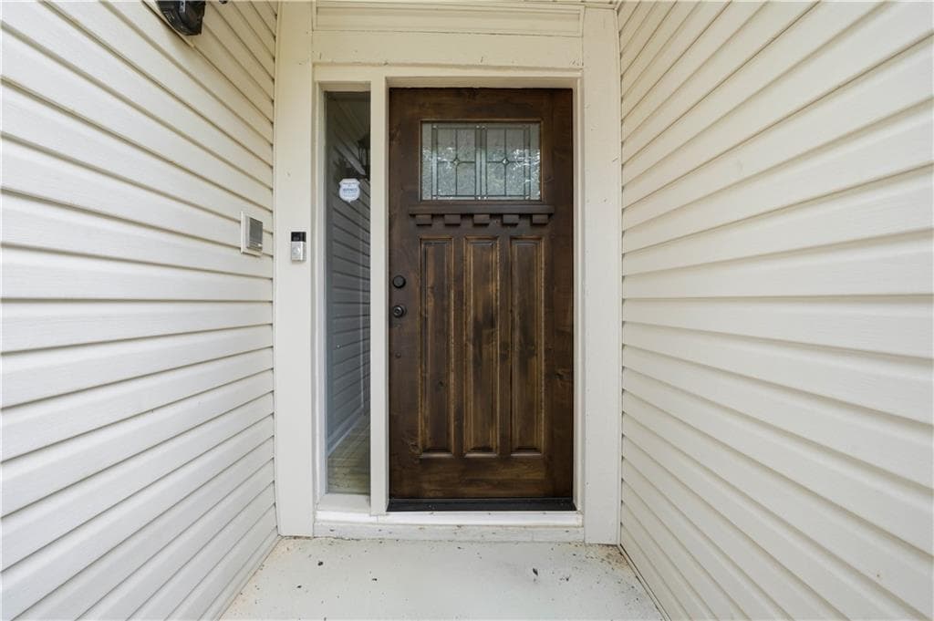 3 bedroom, 3 bathroom, 2,192 sq ft townhouse for sale at 4095 Audubon Drive, Marietta, GA 30068 — photo 2