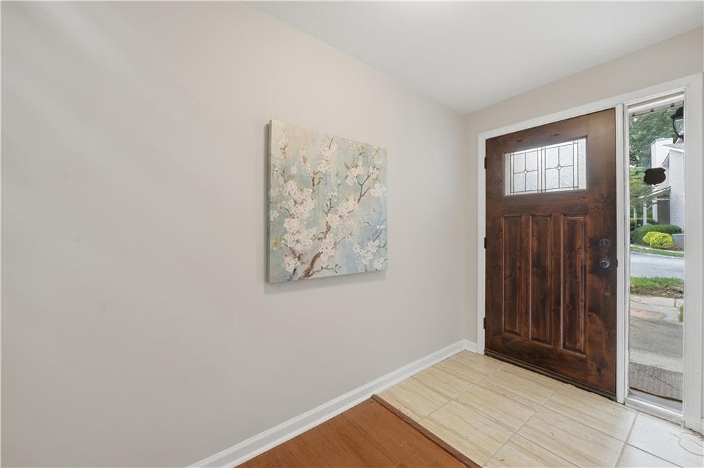 3 bedroom, 3 bathroom, 2,192 sq ft townhouse for sale at 4095 Audubon Drive, Marietta, GA 30068 — photo 3