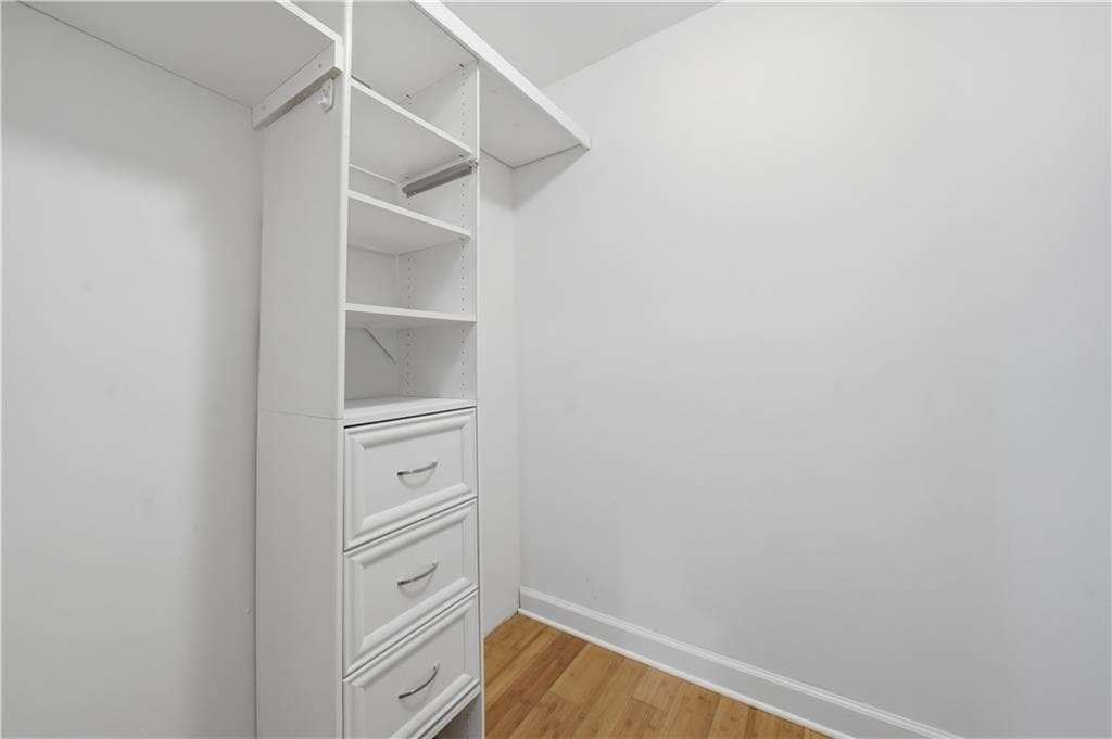 3 bedroom, 3 bathroom, 2,192 sq ft townhouse for sale at 4095 Audubon Drive, Marietta, GA 30068 — photo 7