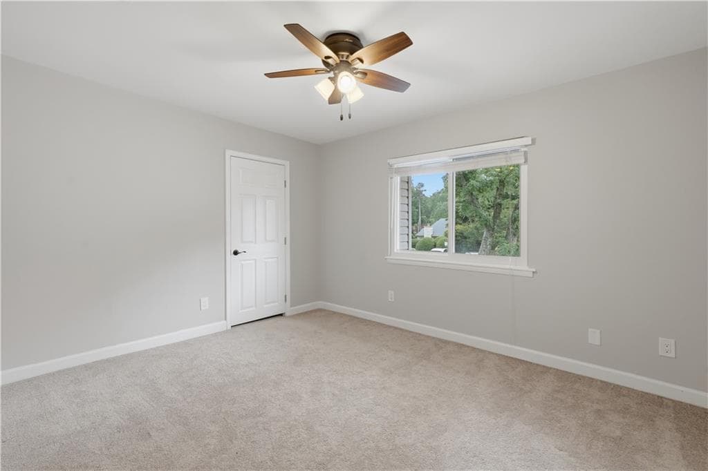 3 bedroom, 3 bathroom, 2,192 sq ft townhouse for sale at 4095 Audubon Drive, Marietta, GA 30068 — photo 8