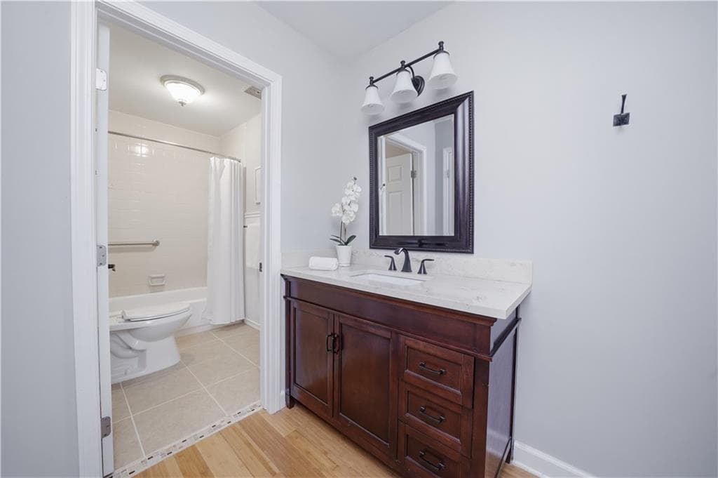 3 bedroom, 3 bathroom, 2,192 sq ft townhouse for sale at 4095 Audubon Drive, Marietta, GA 30068 — photo 10
