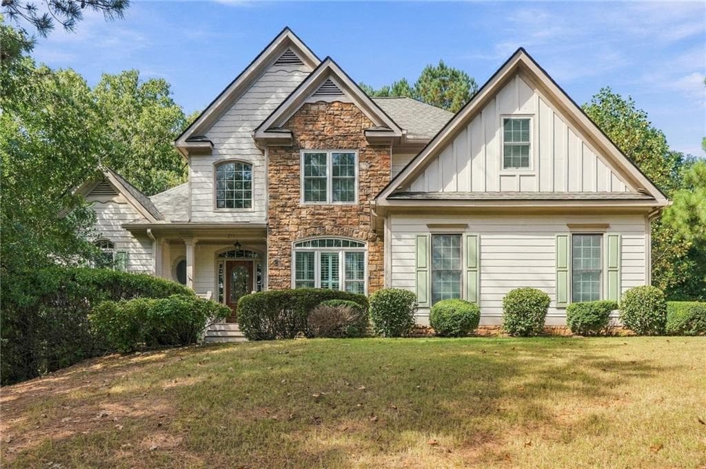 4 bedroom, 3 bathroom, 2,583 sq ft single family residence for sale at 211 Montana Way, Canton, GA 30114