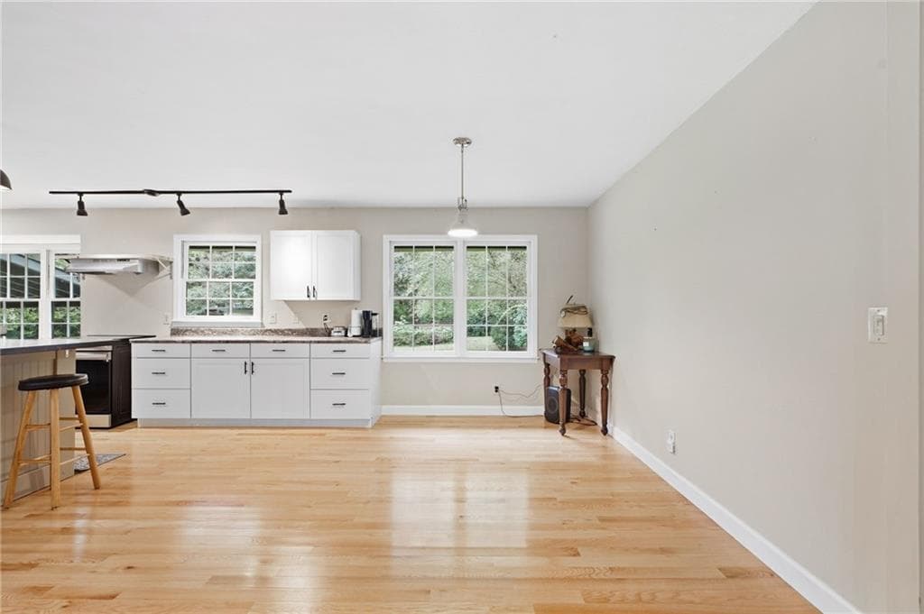 4 bedroom, 3 bathroom, 2,352 sq ft single family residence for sale at 792 Mountainbrooke Circle, Stone Mountain, GA 30087 — photo 10