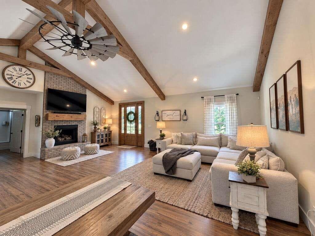 5 bedroom, 4 bathroom, 2,898 sq ft single family residence for sale at 353 Sowers Road, Blue Ridge, GA 30513 — photo 3