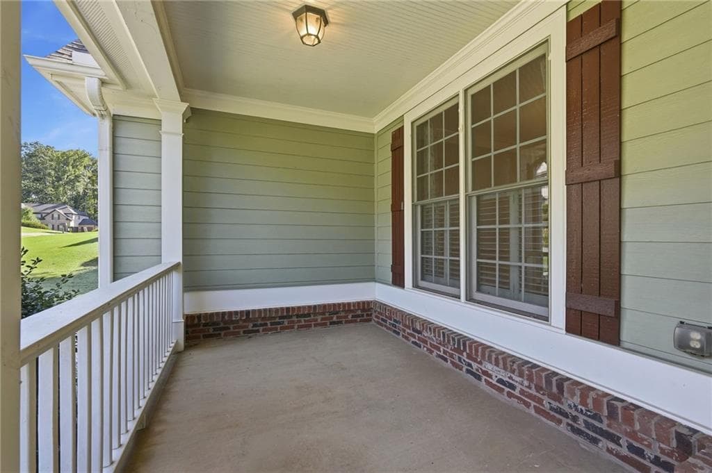 6 bedroom, 4 bathroom, 4,189 sq ft single family residence for sale at 9025 Devonwood Court, Gainesville, GA 30506 — photo 3