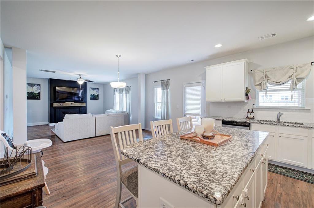 4 bedroom, 3 bathroom, 2,768 sq ft single family residence for sale at 519 Adare Parkway, Adairsville, GA 30103 — photo 9