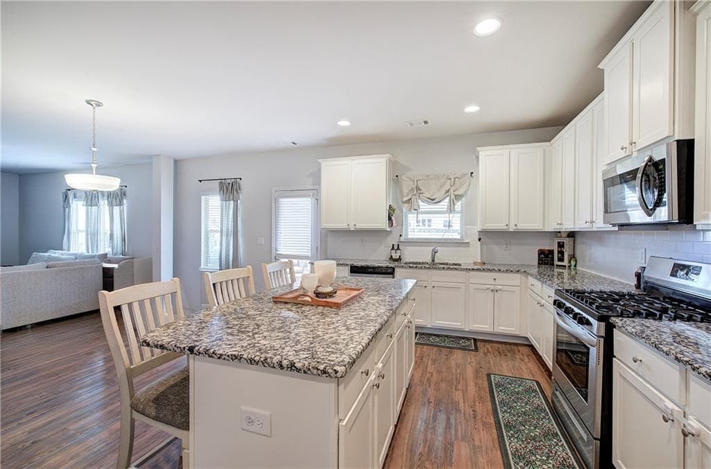 4 bedroom, 3 bathroom, 2,768 sq ft single family residence for sale at 519 Adare Parkway, Adairsville, GA 30103 — photo 10