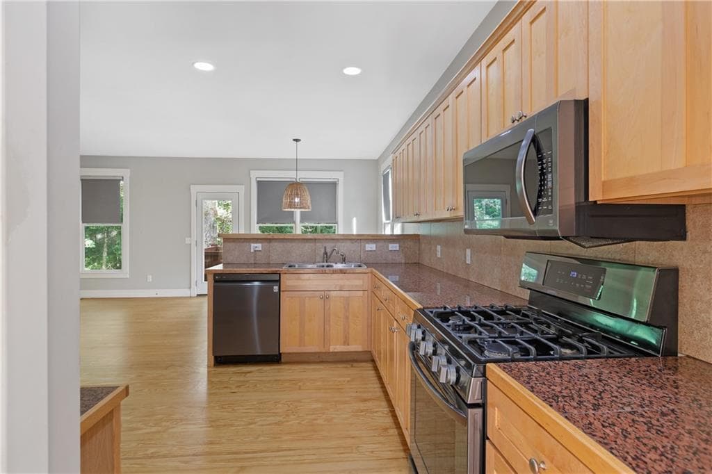 3 bedroom, 3 bathroom, 1,892 sq ft single family residence for sale at 2443 Claude Street, Atlanta, GA 30318 — photo 9