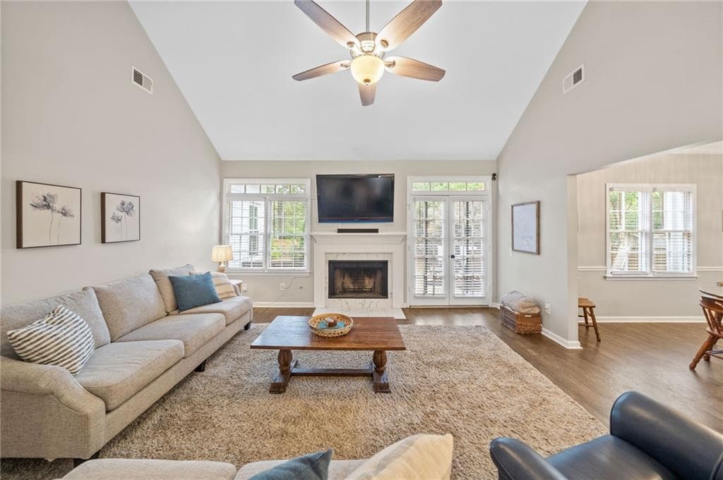 3 bedroom, 3 bathroom, 1,670 sq ft single family residence for sale at 2376 Battle Forest Drive, Marietta, GA 30064 — photo 5