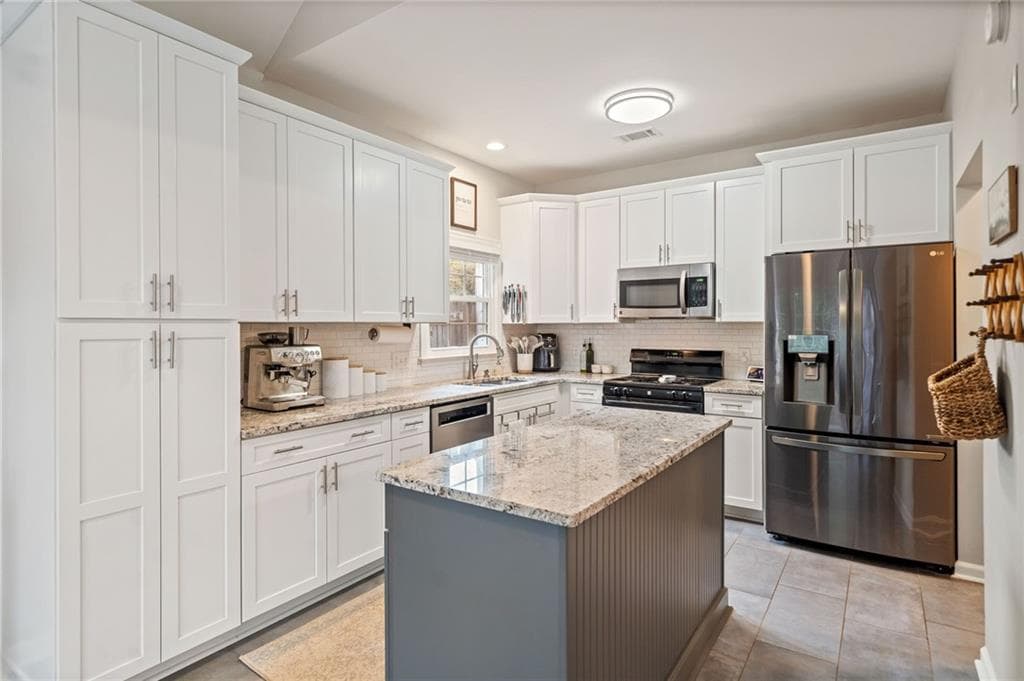 3 bedroom, 3 bathroom, 1,670 sq ft single family residence for sale at 2376 Battle Forest Drive, Marietta, GA 30064 — photo 8