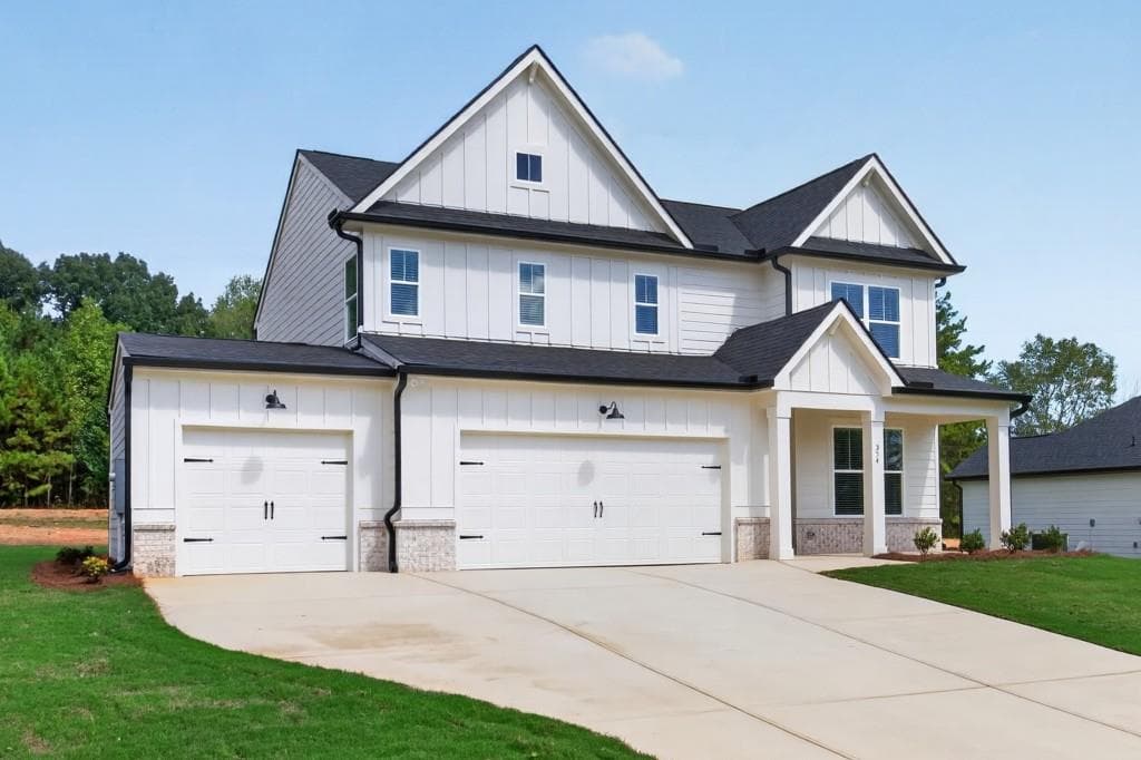 4 bedroom, 3 bathroom, 2,250 sq ft single family residence for sale at 354 Flying Eagle Drive, Commerce, GA 30529 — photo 3