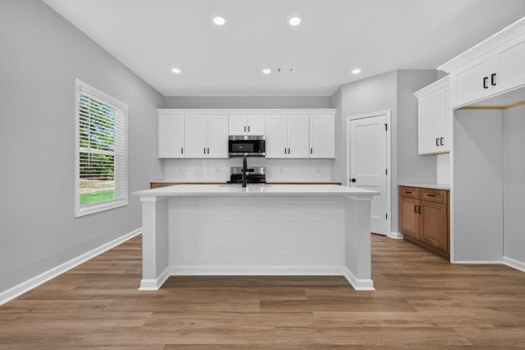 4 bedroom, 3 bathroom, 2,250 sq ft single family residence for sale at 354 Flying Eagle Drive, Commerce, GA 30529 — photo 6