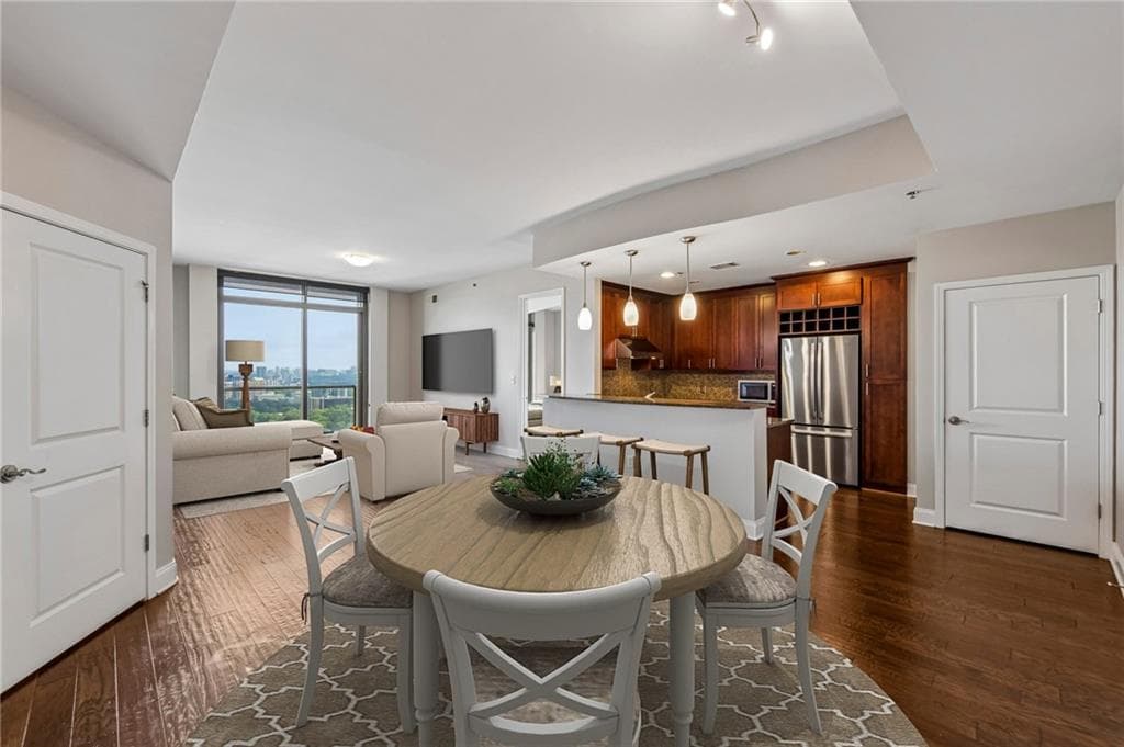 1 bedroom, 2 bathroom, 1,385 sq ft condominium for rent at 270 17th Street 3106, Atlanta, GA 30363 for $3,500 a month — photo 2