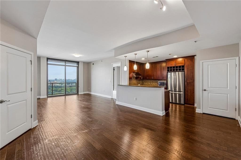 1 bedroom, 2 bathroom, 1,385 sq ft condominium for rent at 270 17th Street 3106, Atlanta, GA 30363 for $3,500 a month — photo 3