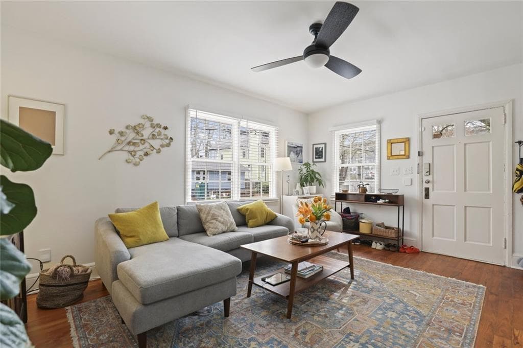 1 bedroom, 1 bathroom, 730 sq ft quadruplex for rent at 335 Ponce de Leon Place D, Decatur, GA 30030 for $1,925 a month — photo 2