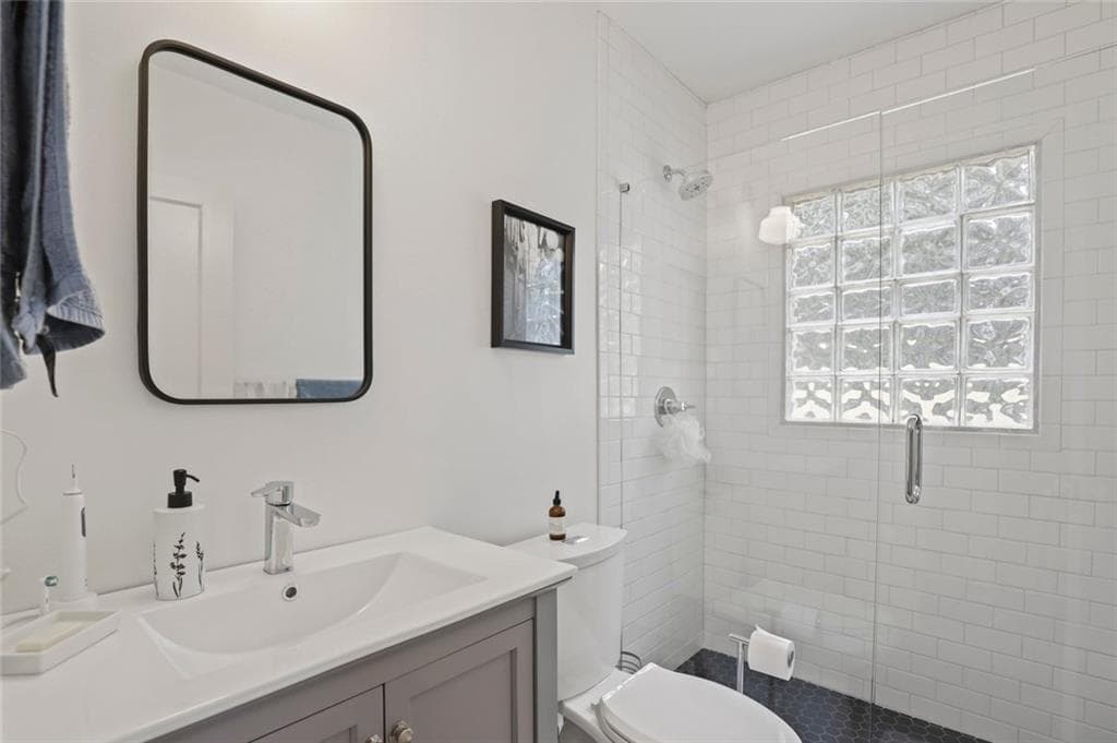 1 bedroom, 1 bathroom, 730 sq ft quadruplex for rent at 335 Ponce de Leon Place D, Decatur, GA 30030 for $1,925 a month — photo 6