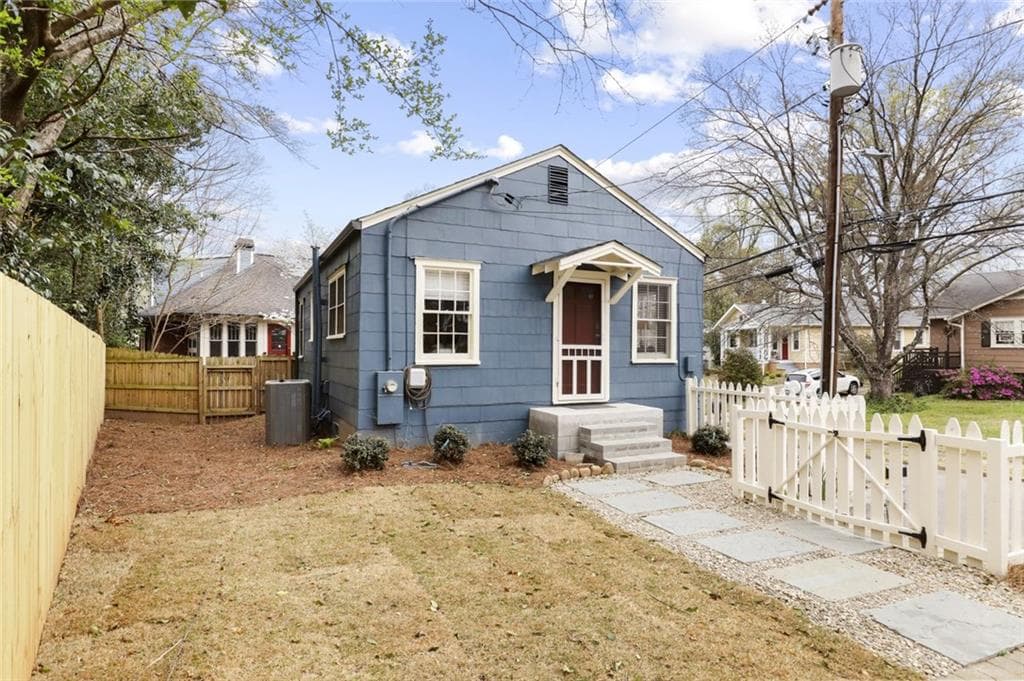 1 bedroom, 1 bathroom, 730 sq ft quadruplex for rent at 335 Ponce de Leon Place D, Decatur, GA 30030 for $1,925 a month — photo 9