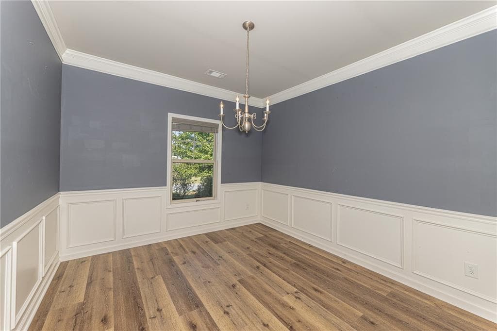 3 bedroom, 2 bathroom, 1,835 sq ft single family residence for sale at 500 Brighton Park Circle, Hoschton, GA 30548 — photo 8
