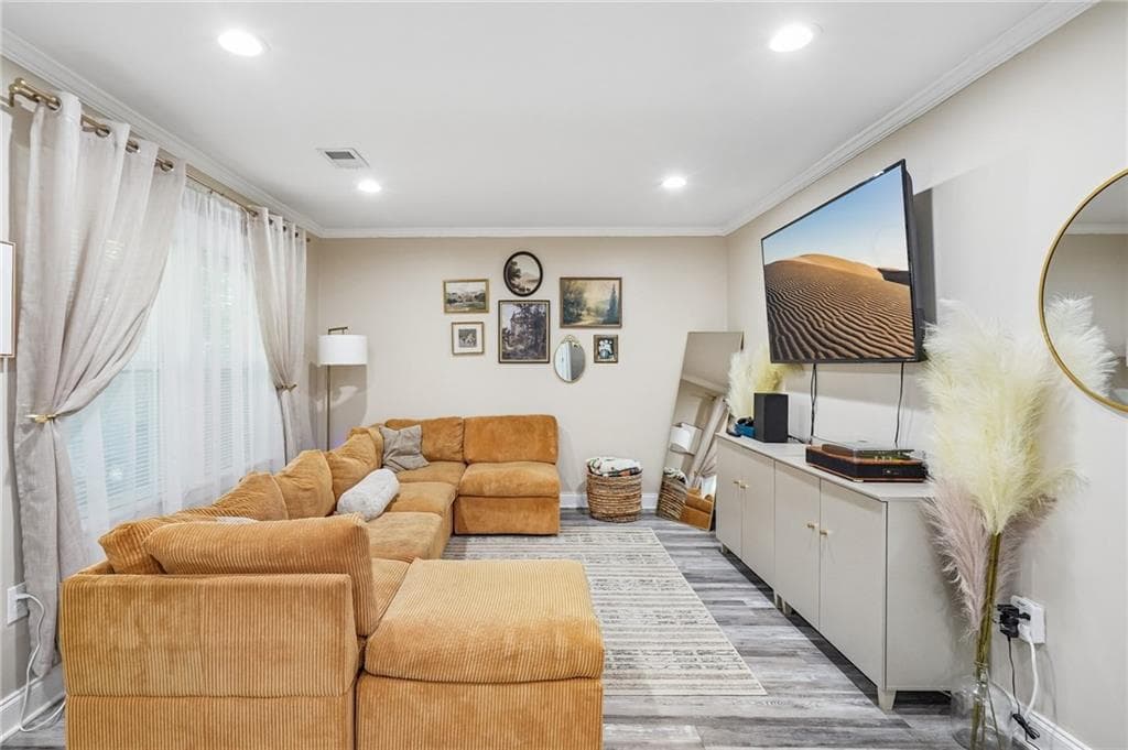 3 bedroom, 2 bathroom, 1,170 sq ft single family residence for sale at 6330 Pisgah Road, Austell, GA 30168 — photo 4