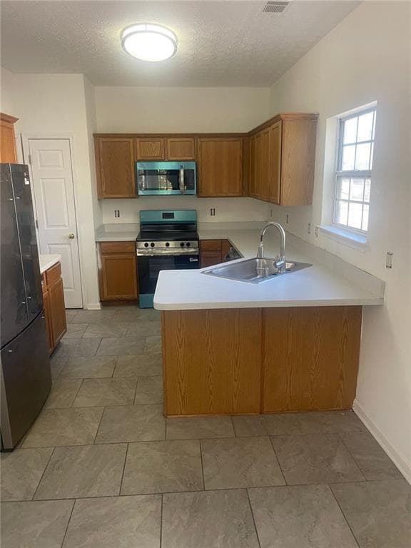3 bedroom, 3 bathroom, 2,100 sq ft single family residence for sale at 7420 ROYALE Lane, Riverdale, GA 30296 — photo 4