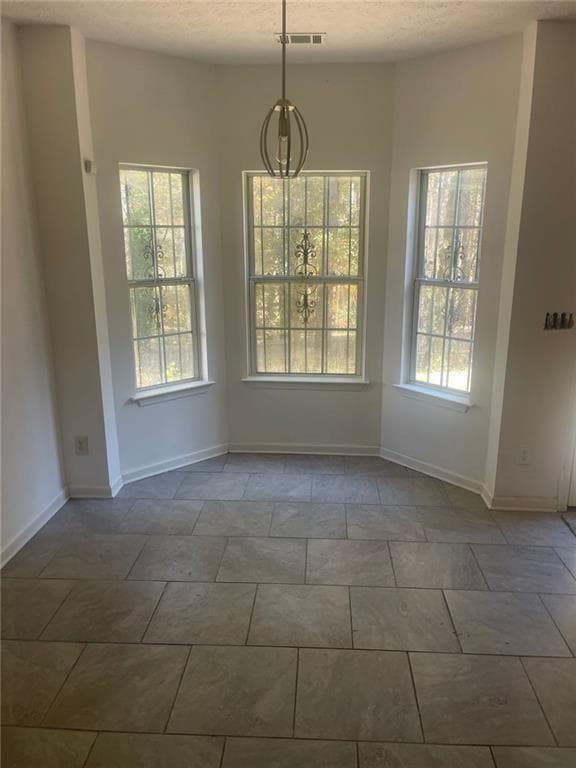 3 bedroom, 3 bathroom, 2,100 sq ft single family residence for sale at 7420 ROYALE Lane, Riverdale, GA 30296 — photo 5