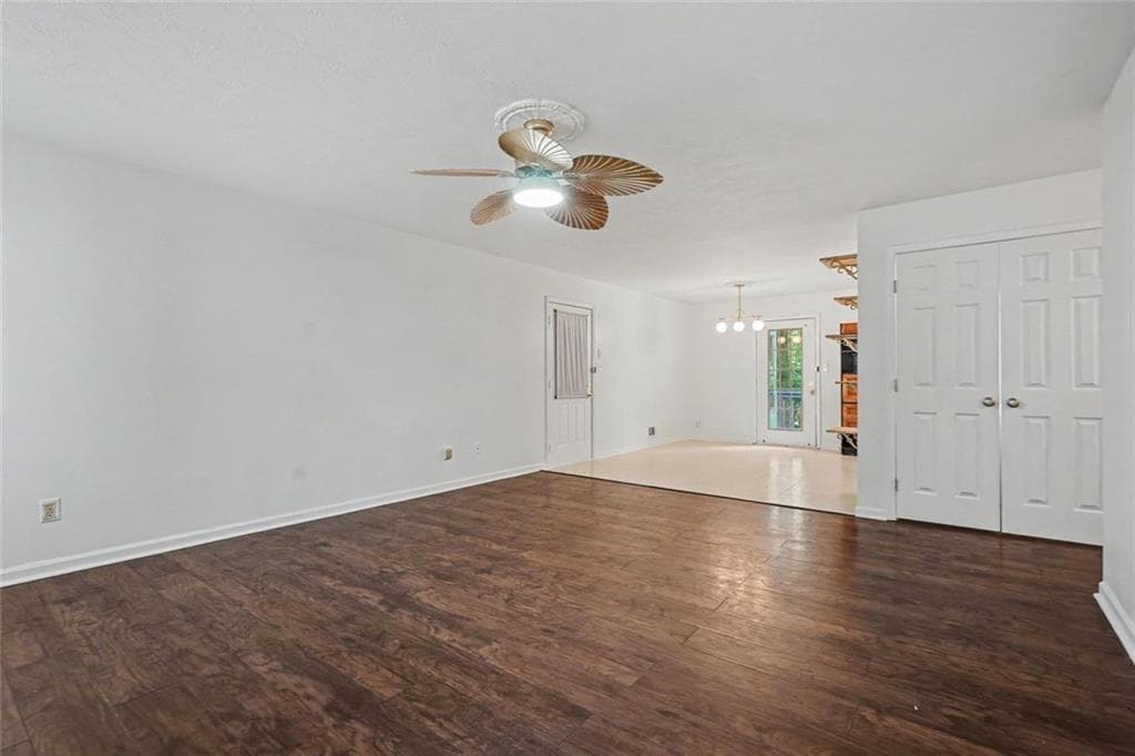 3 bedroom, 2 bathroom, 1,352 sq ft single family residence for sale at 4827 Oakwood Court, Loganville, GA 30052 — photo 5