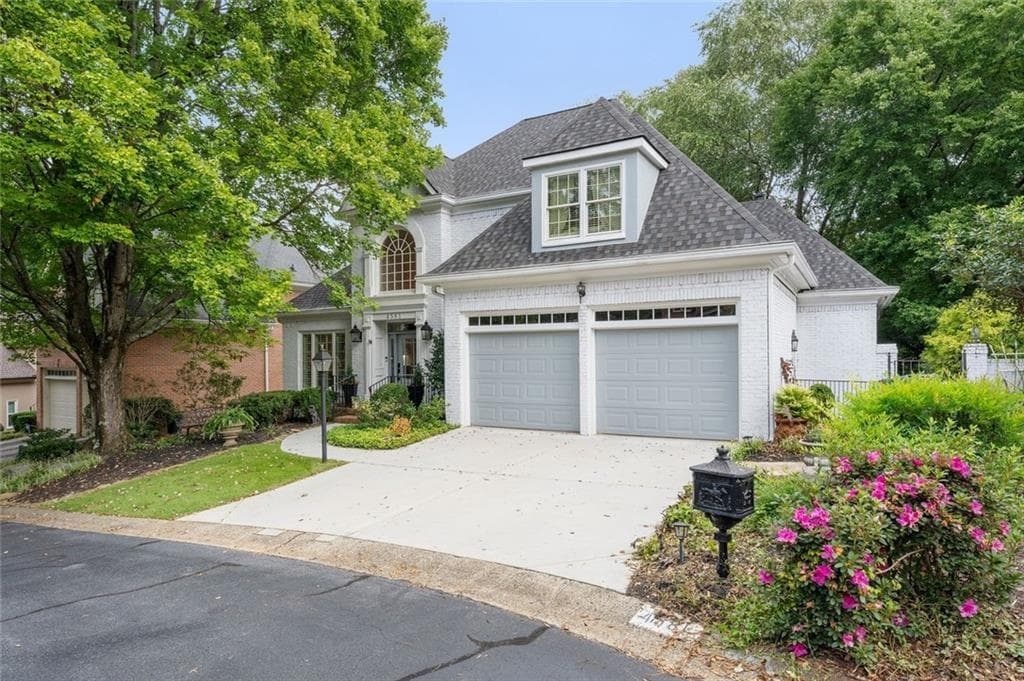 3 bedroom, 4 bathroom, 3,182 sq ft single family residence for sale at 4581 Fountain Drive, Marietta, GA 30067 — photo 3