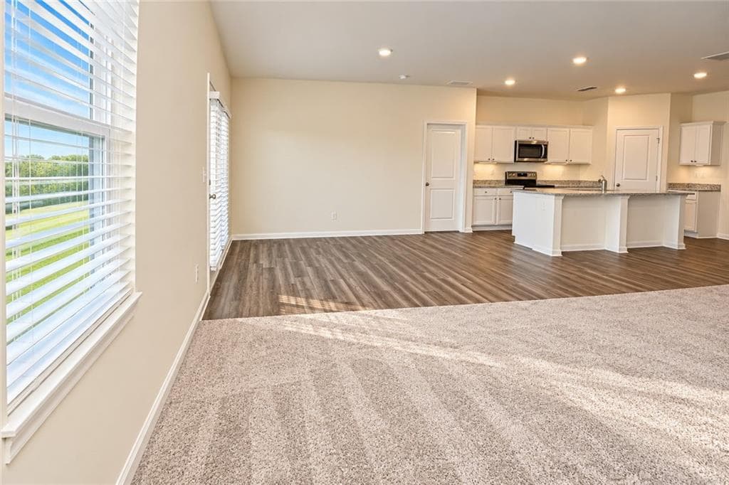 4 bedroom, 2 bathroom, 1,844 sq ft single family residence for rent at 91 Carnaby Street, Winder, GA 30680 for $2,300 a month — photo 8