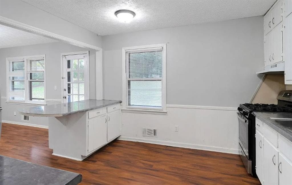 3 bedroom, 2 bathroom, 2,184 sq ft single family residence for rent at 1675 Oak Ridge Way, Lawrenceville, GA 30044 for $2,600 a month — photo 4