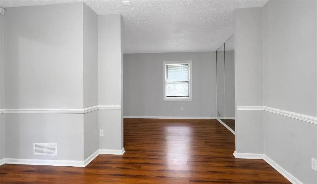3 bedroom, 2 bathroom, 2,184 sq ft single family residence for rent at 1675 Oak Ridge Way, Lawrenceville, GA 30044 for $2,600 a month — photo 5