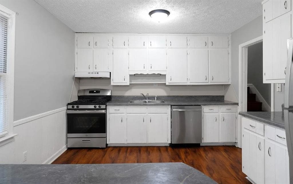 3 bedroom, 2 bathroom, 2,184 sq ft single family residence for rent at 1675 Oak Ridge Way, Lawrenceville, GA 30044 for $2,600 a month — photo 8