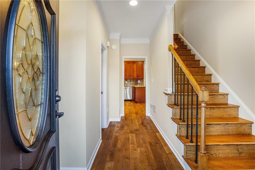 4 bedroom, 3 bathroom, 3,278 sq ft single family residence for sale at 3127 Crestmont Way, Kennesaw, GA 30152 — photo 4