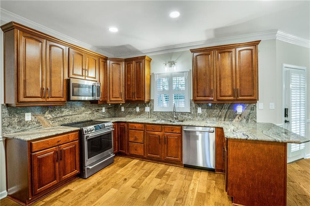 4 bedroom, 3 bathroom, 3,278 sq ft single family residence for sale at 3127 Crestmont Way, Kennesaw, GA 30152 — photo 6
