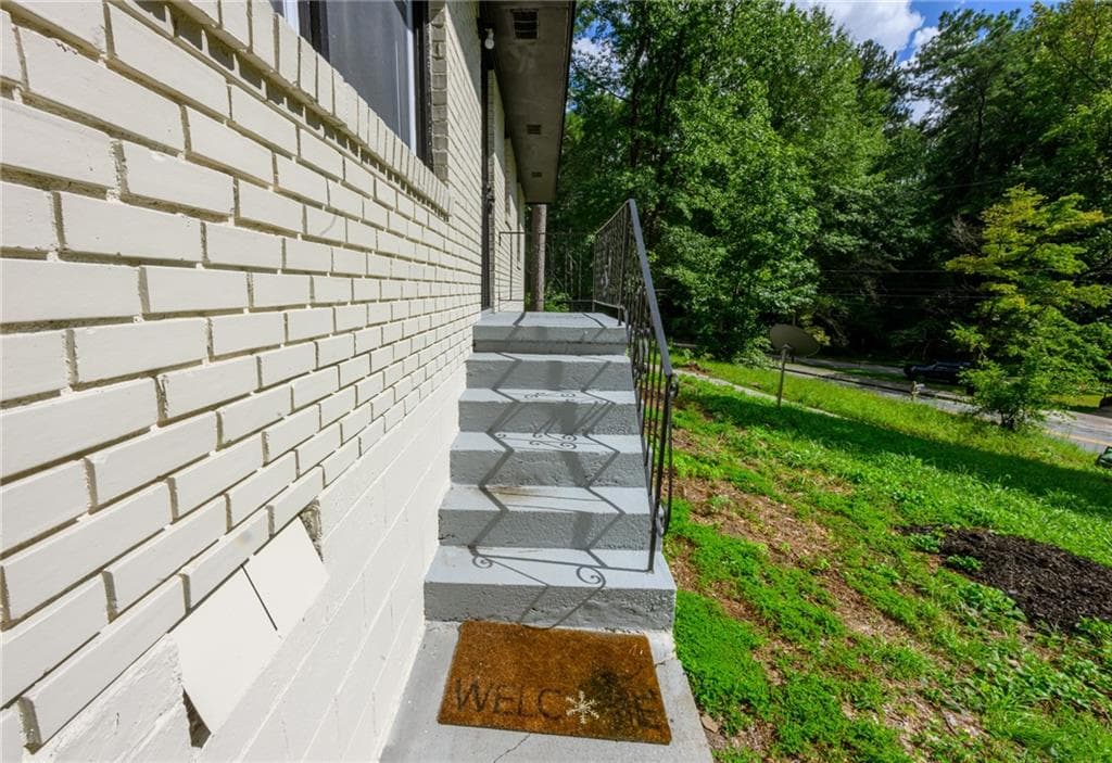 3 bedroom, 1 bathroom, 1,040 sq ft single family residence for sale at 2970 Humphries Drive, Atlanta, GA 30354 — photo 6