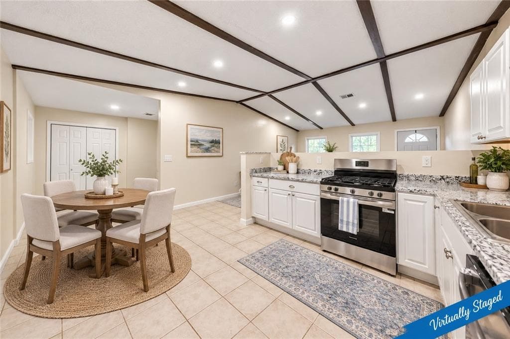 3 bedroom, 2 bathroom, 1,377 sq ft single family residence for sale at 2518 Carolyn Drive, Smyrna, GA 30080 — photo 3