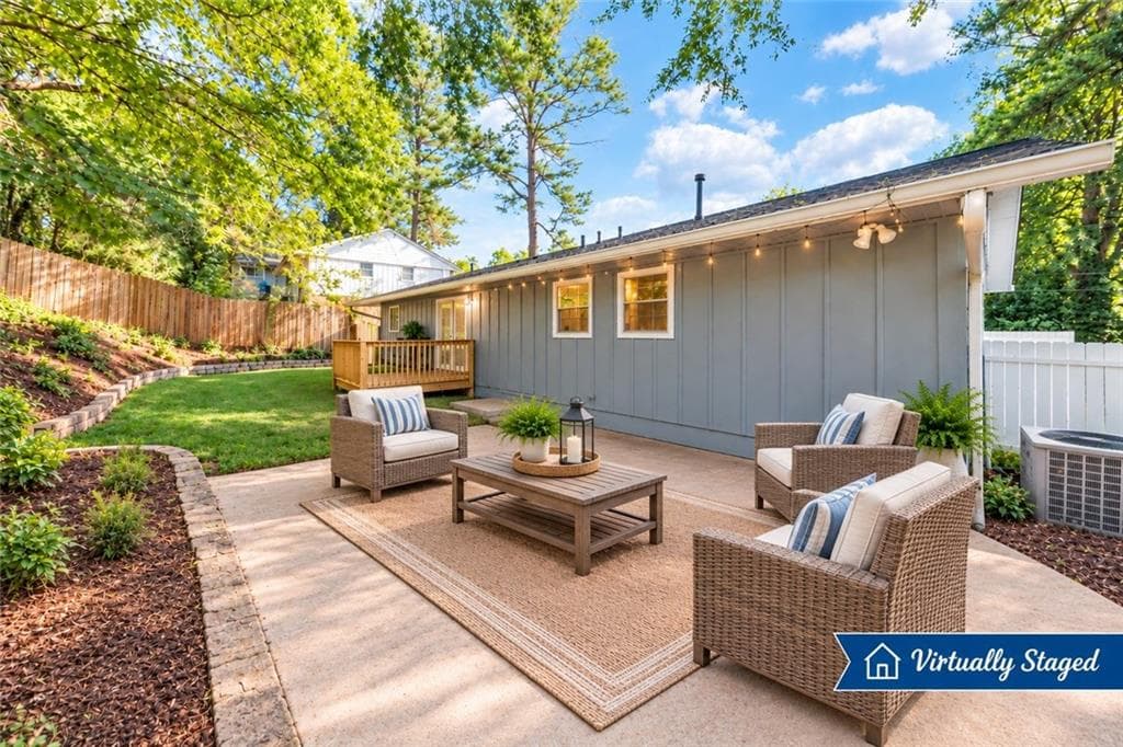 3 bedroom, 2 bathroom, 1,377 sq ft single family residence for sale at 2518 Carolyn Drive, Smyrna, GA 30080 — photo 5