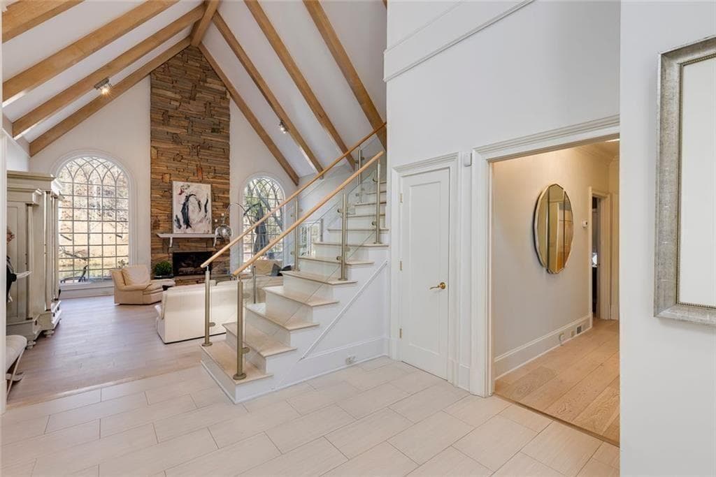 5 bedroom, 5 bathroom, 5,561 sq ft single family residence for sale at 325 Riverhall Court, Sandy Springs, GA 30350 — photo 7