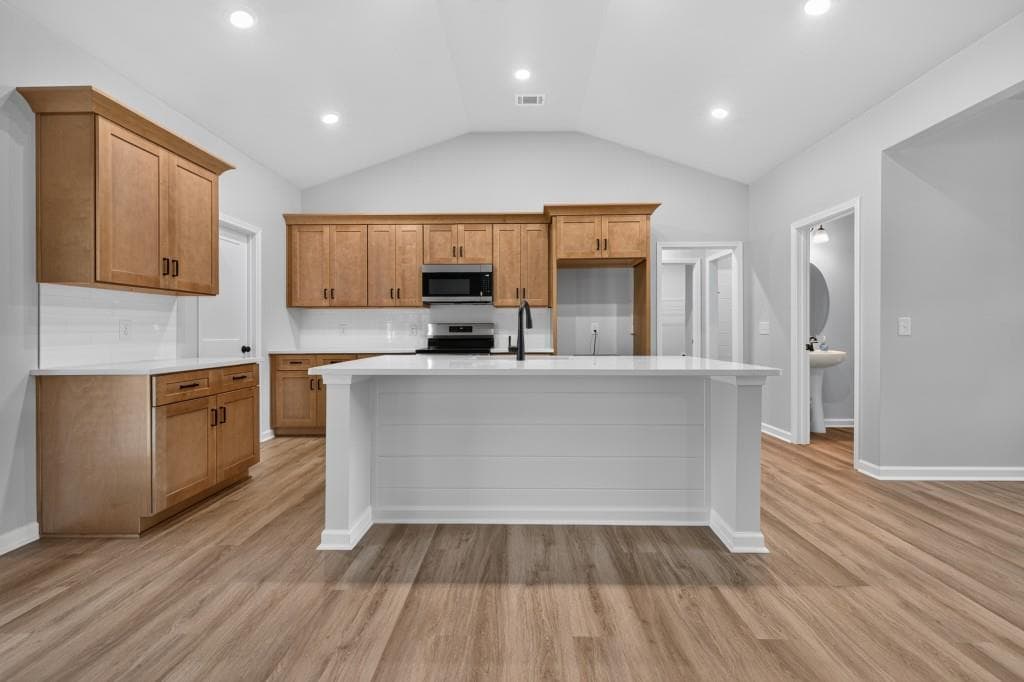 3 bedroom, 3 bathroom, 1,976 sq ft single family residence for sale at 334 Flying Eagle Drive, Commerce, GA 30529 — photo 6