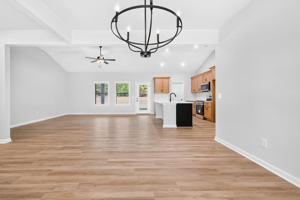 3 bedroom, 3 bathroom, 1,976 sq ft single family residence for sale at 334 Flying Eagle Drive, Commerce, GA 30529 — photo 9