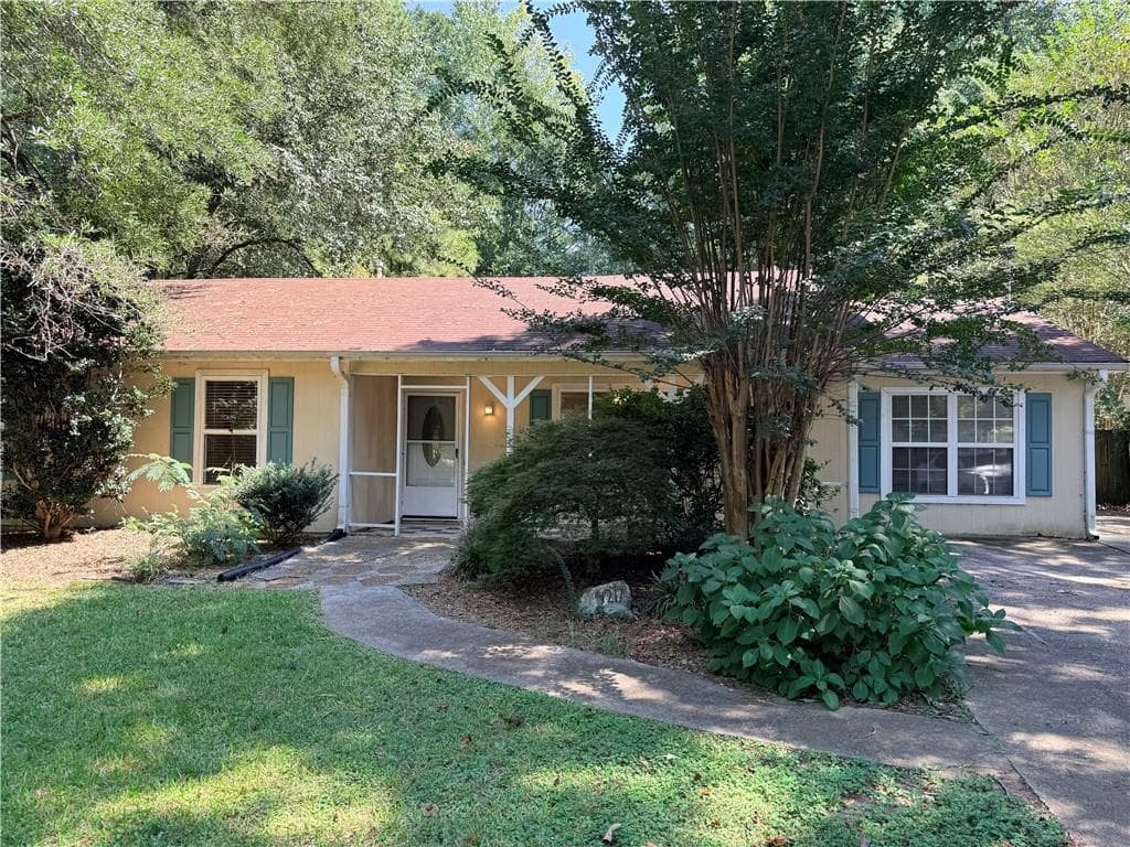 3 bedroom, 2 bathroom single family residence for rent at 4217 Brownsville Road, Powder Springs, GA 30127 for $1,795 a month