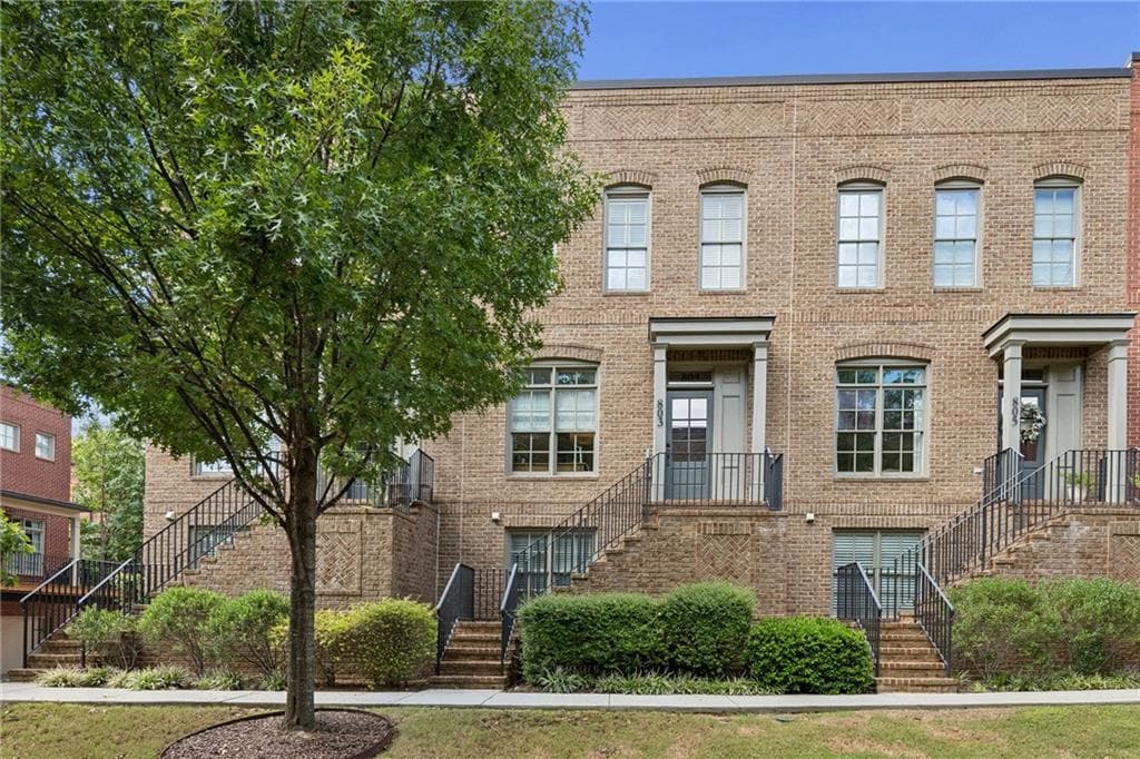 3 bedroom, 4 bathroom, 2,400 sq ft townhouse for sale at 803 Virginia Park Circle, Atlanta, GA 30306 — photo 1 of 42
