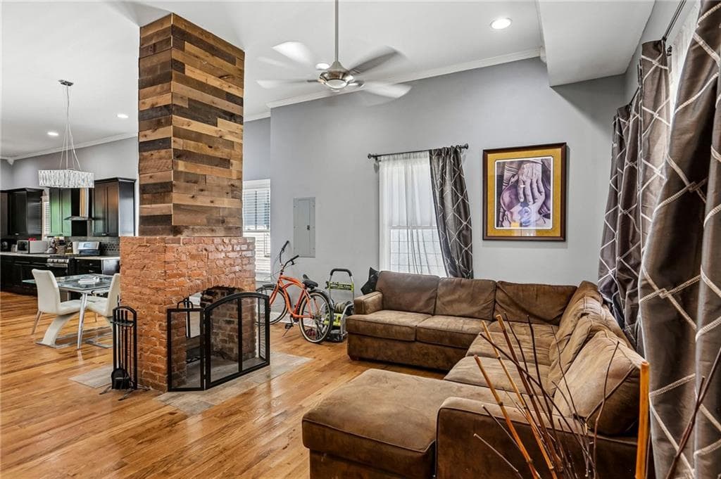4 bedroom, 3 bathroom, 2,084 sq ft single family residence for sale at 1115 Lawton Place, Atlanta, GA 30310 — photo 8